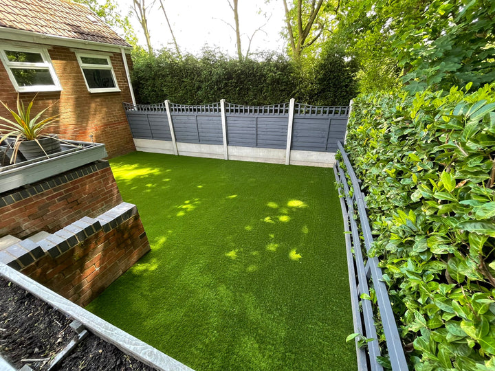 25mm Artificial Grass Clearance