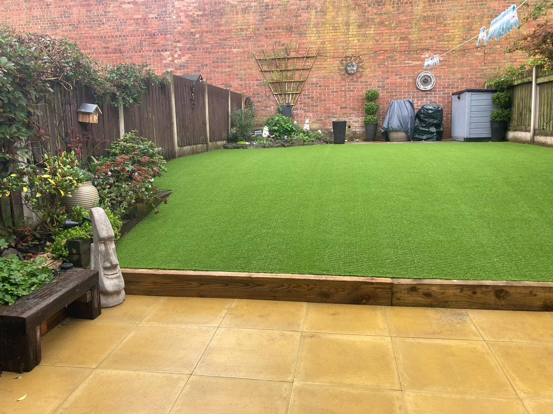 25mm Artificial Grass Clearance